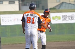 20130814川之江vs徳島 - 293　8回髙田選手2点本塁打でだめ押し.jpg